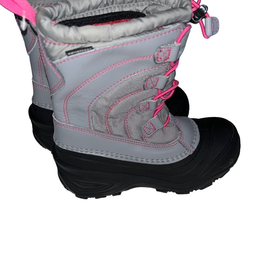 The North Face Youth Alpenglow IV Winter Snow Boot Gray girls youth 2 kids